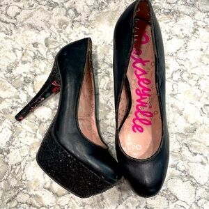 Betseyville Betsey Johnson black platform stiletto heels glitter vegan 8.5
